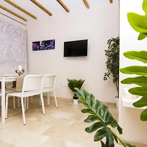 https://apartamentos-centro-puerto-de-santa-maria.es-andalucia.com